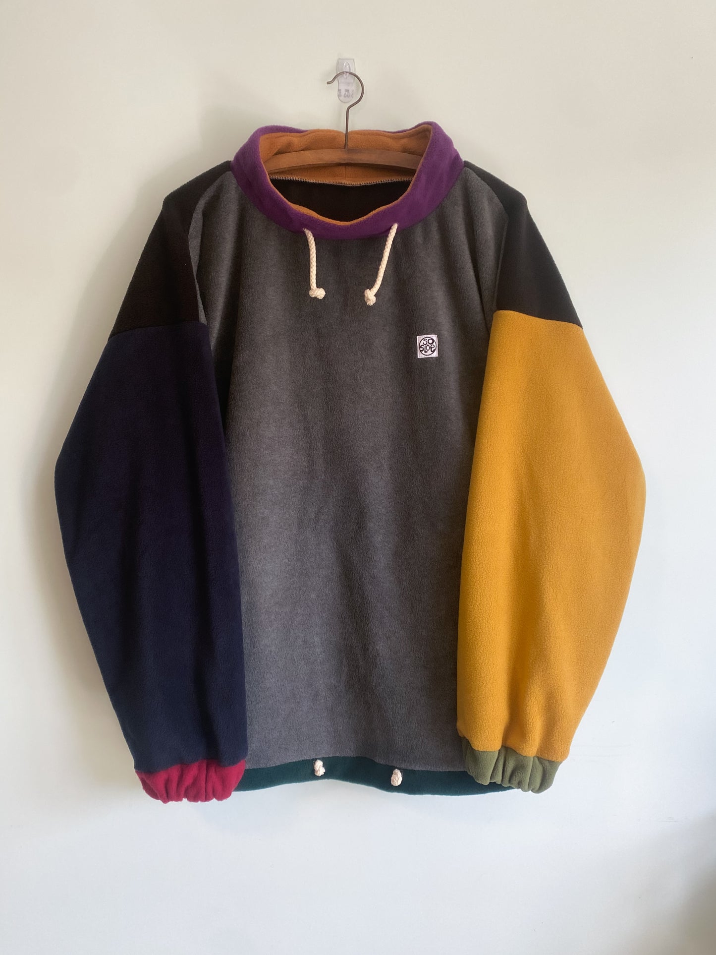 Fleece pullover