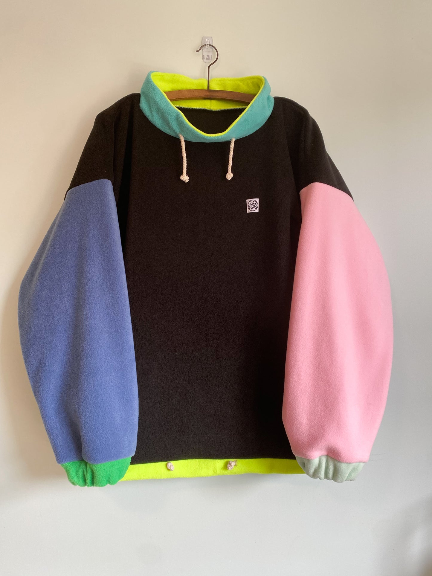Fleece pullover