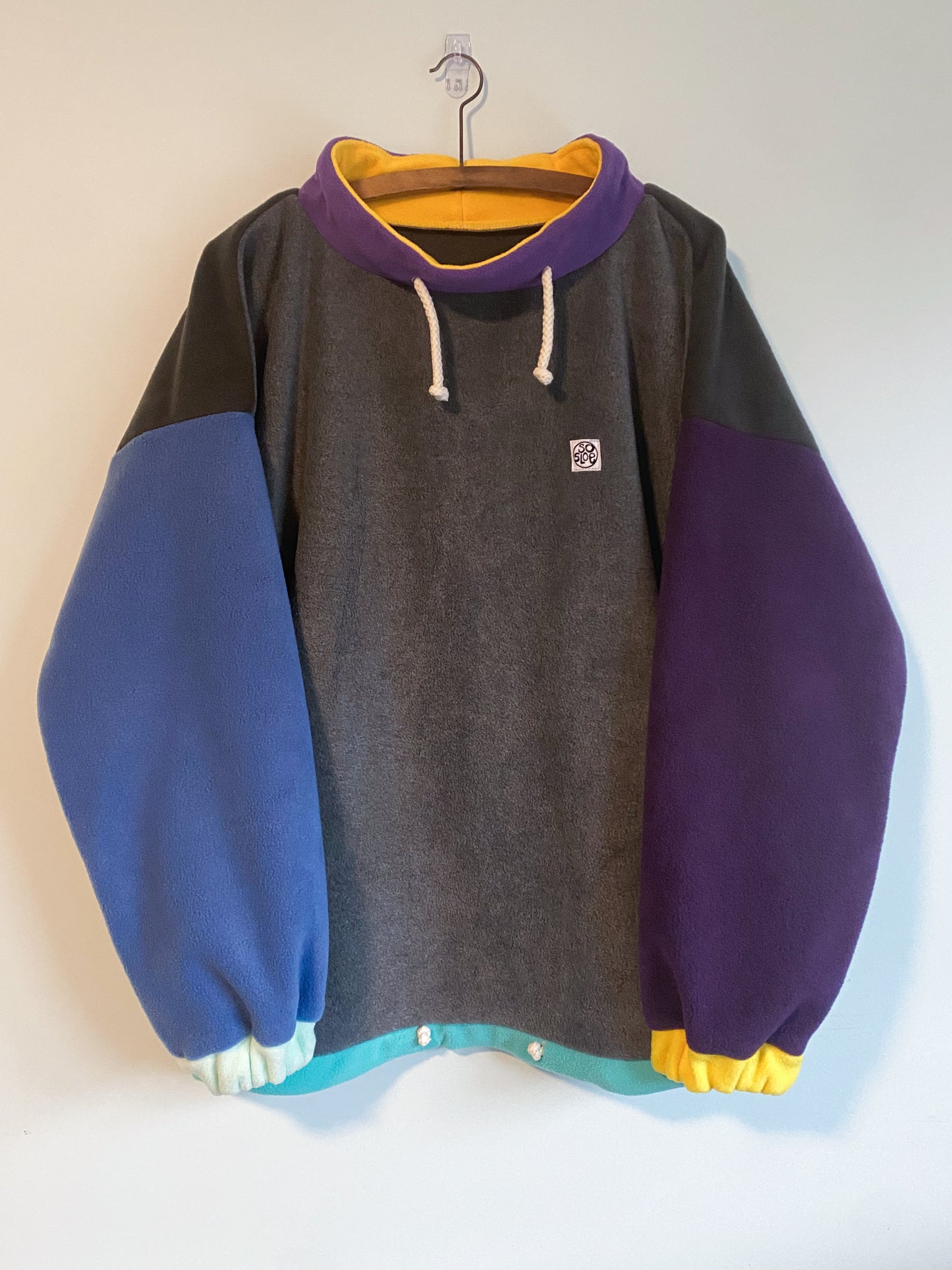 Fleece pullover