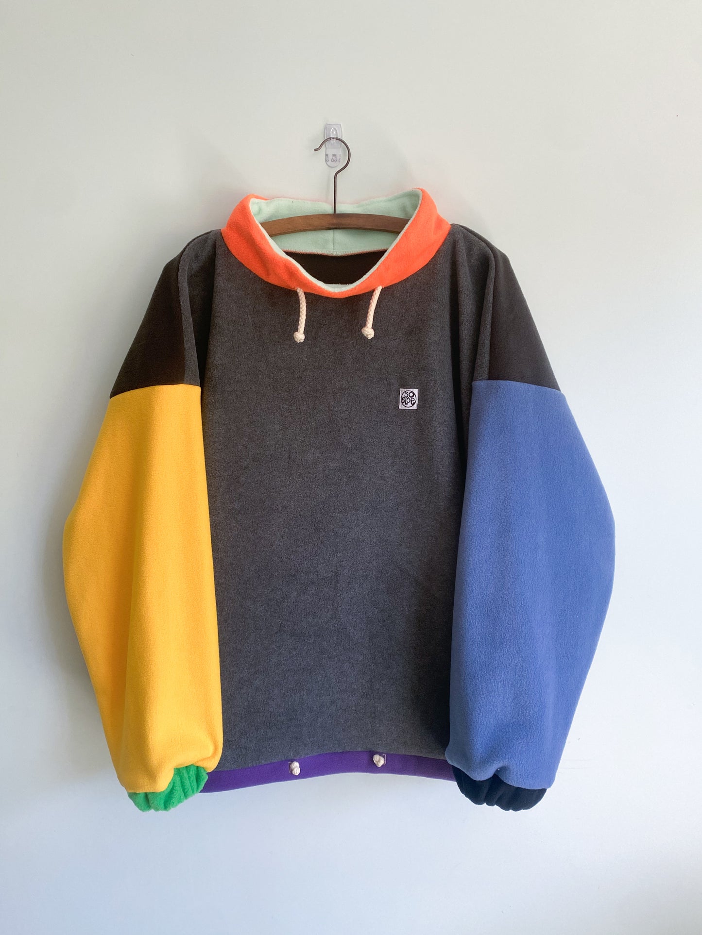 Fleece pullover