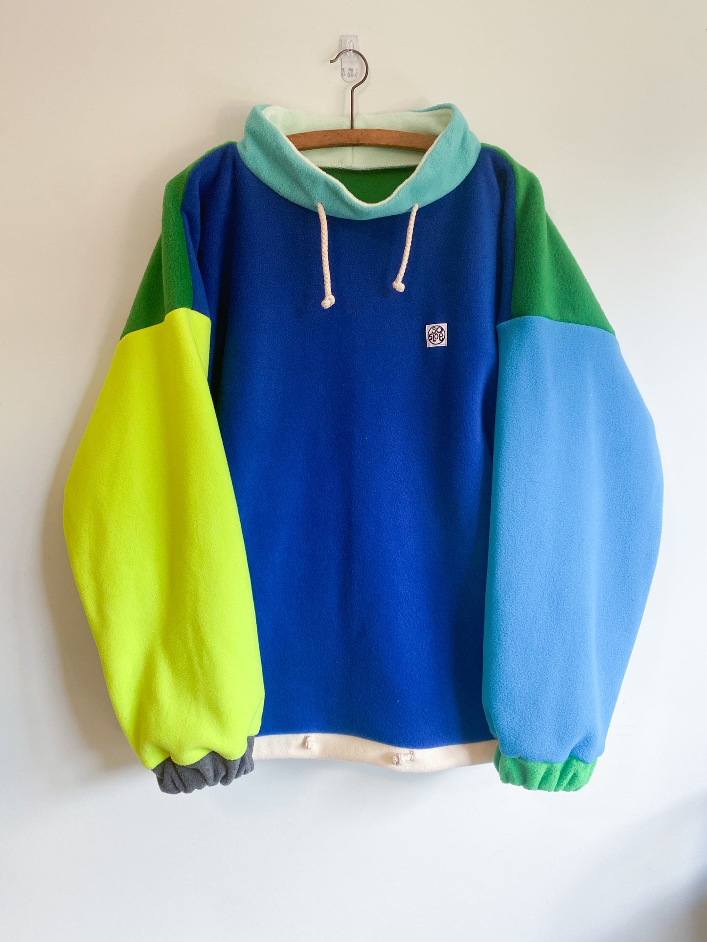 Fleece pullover