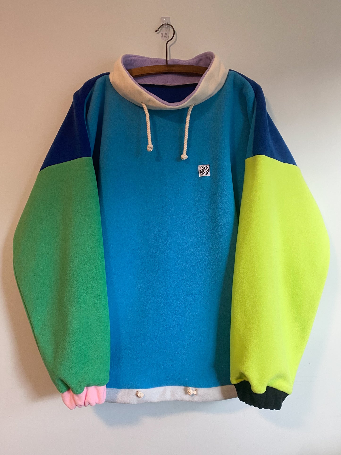 Fleece pullover
