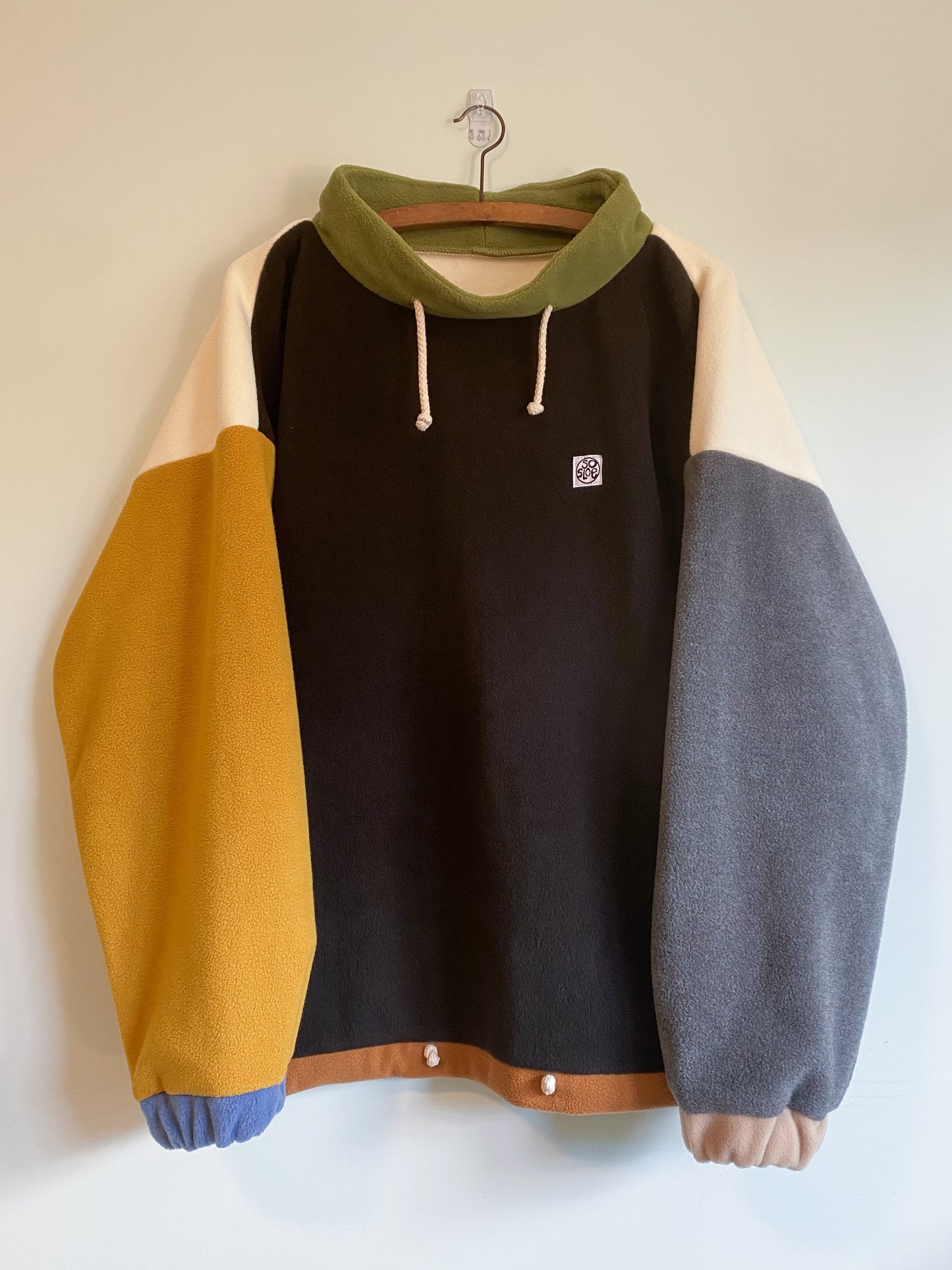 Fleece pullover