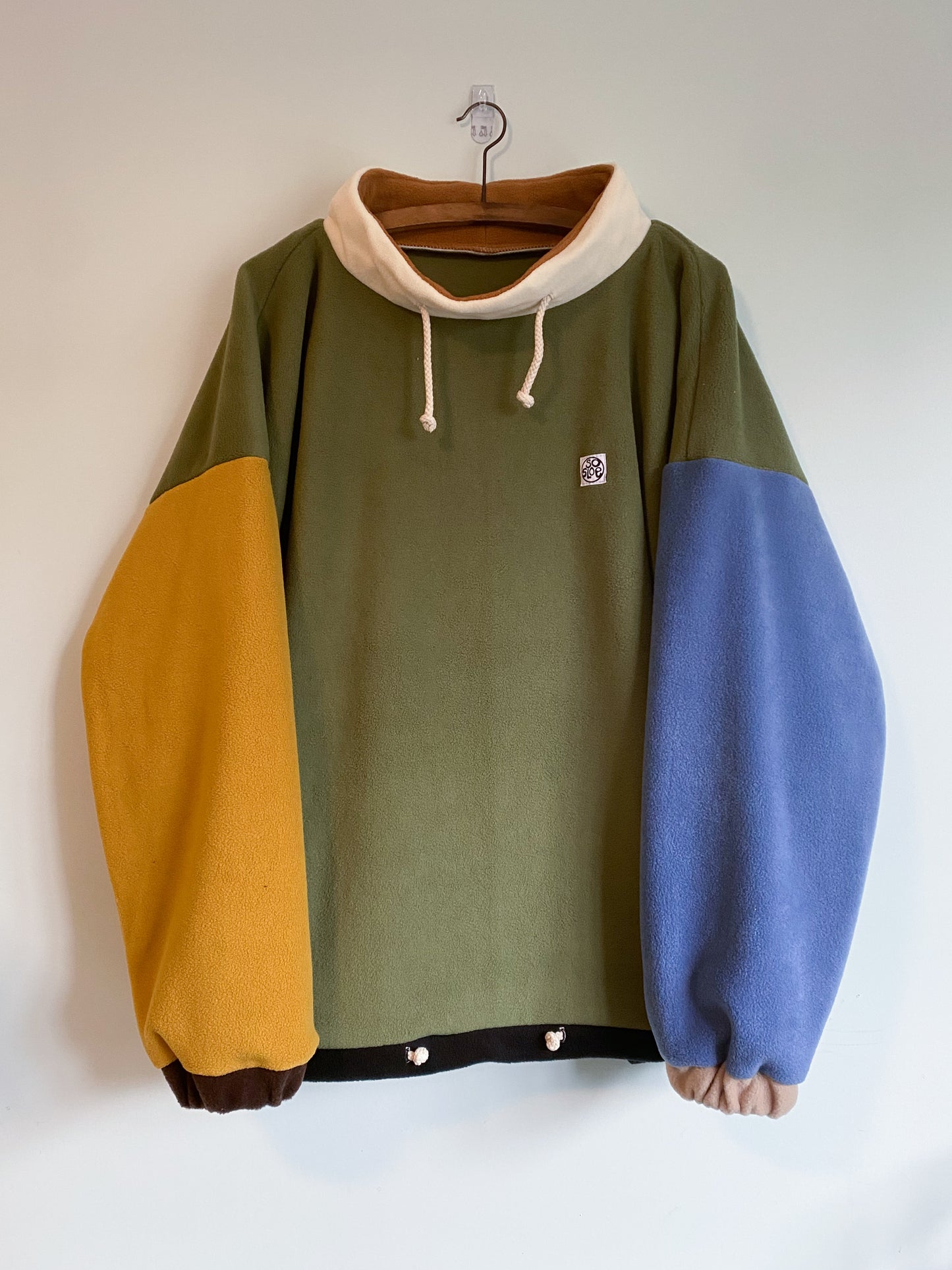 Fleece pullover